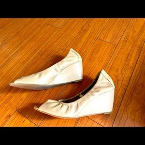 Comfortable and stylish.